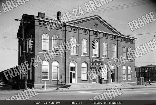 Central of Georgia Railroad, Passenger Station & Train Shed, 301 West Broad Street, Savannah, Chatham County, GA, vintage black and white photograph