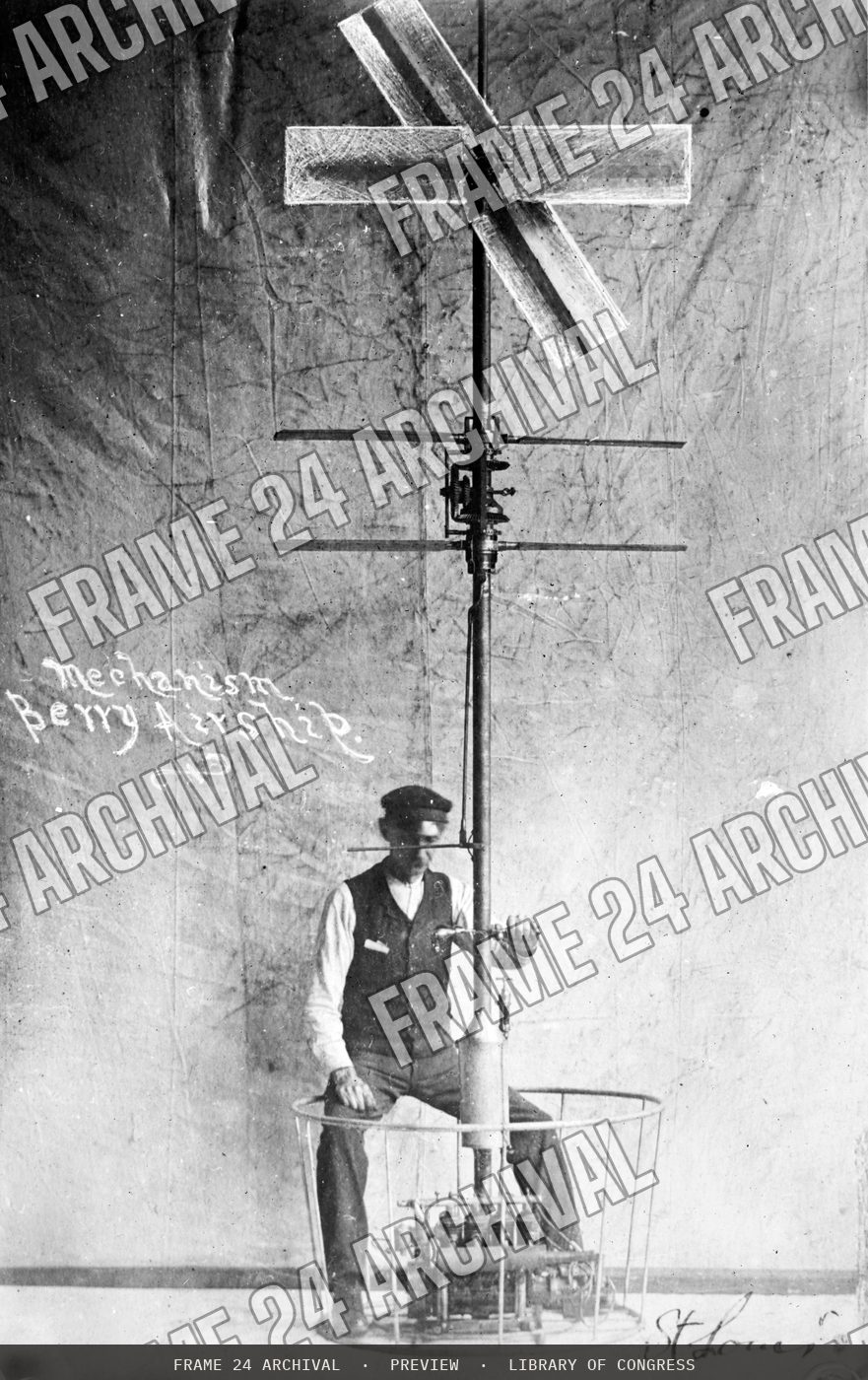 Mechanism Berry airship, St. Louis (1900), restored vintage black and white photograph