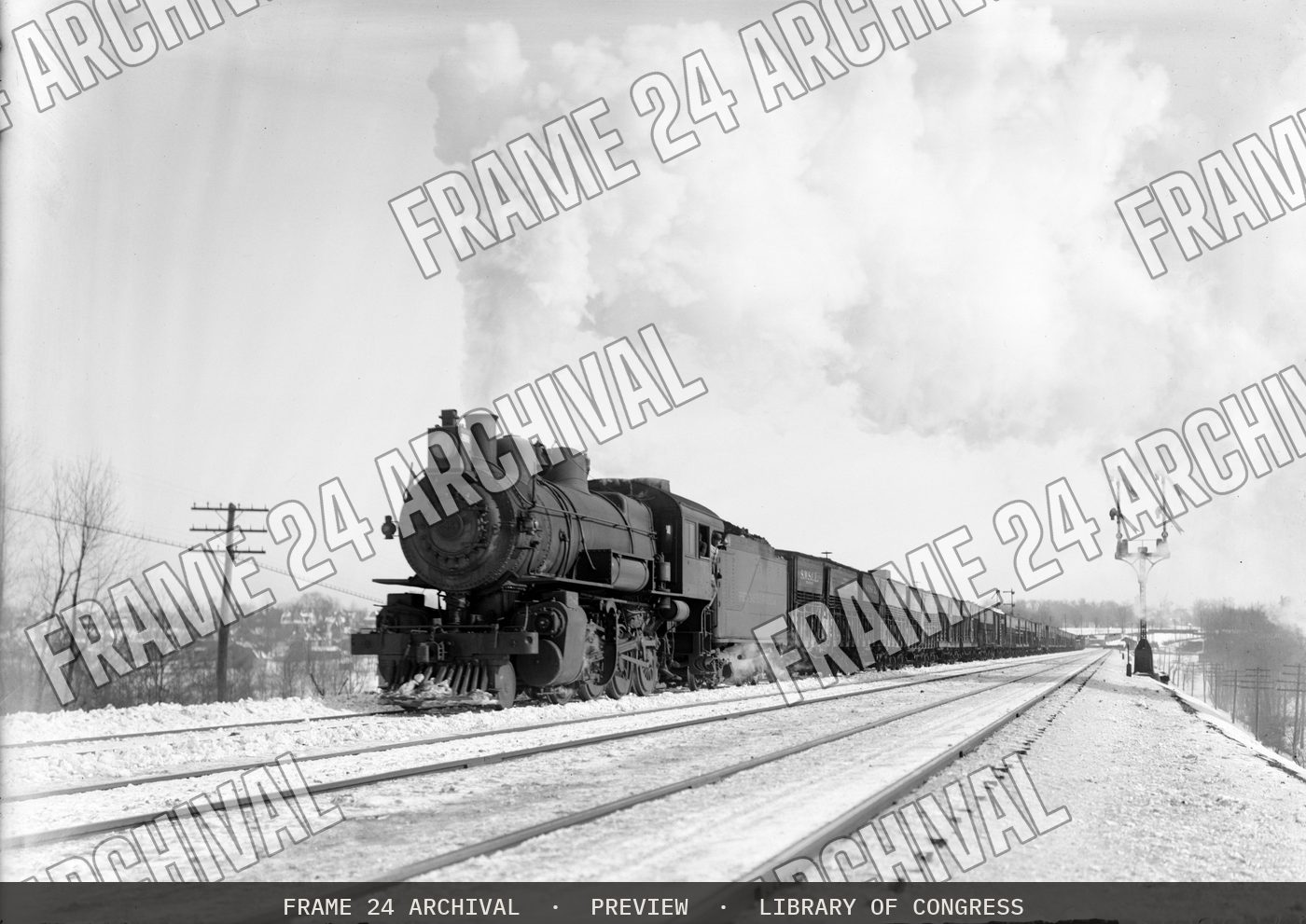 Pennsylvania Railroad : Locomotive PRR 2954 (1910), restored vintage black and white photograph