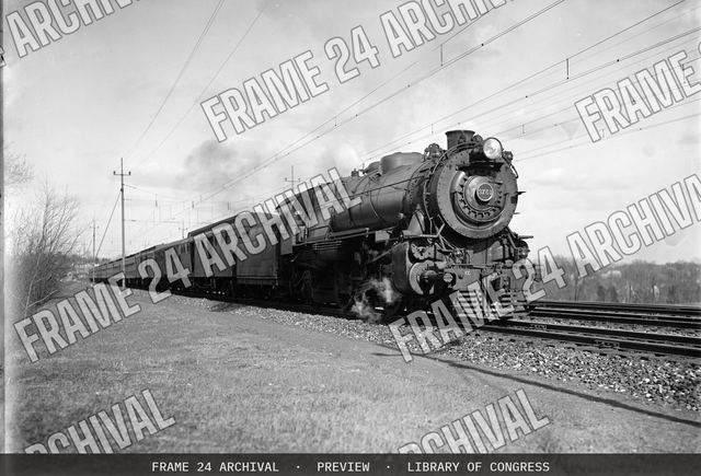 Pennsylvania Railroad : Locomotive PRR 3761, vintage black and white photograph
